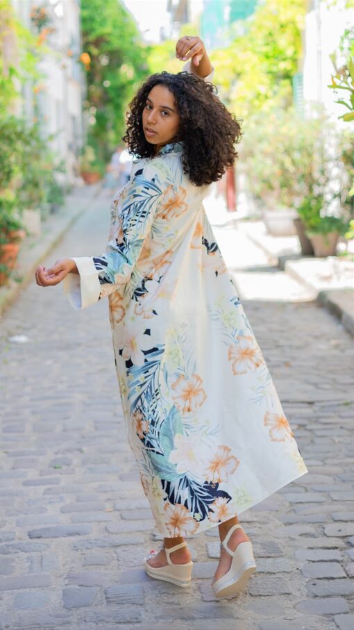 Illustration Robe Longue Élégante à Fleurs 13